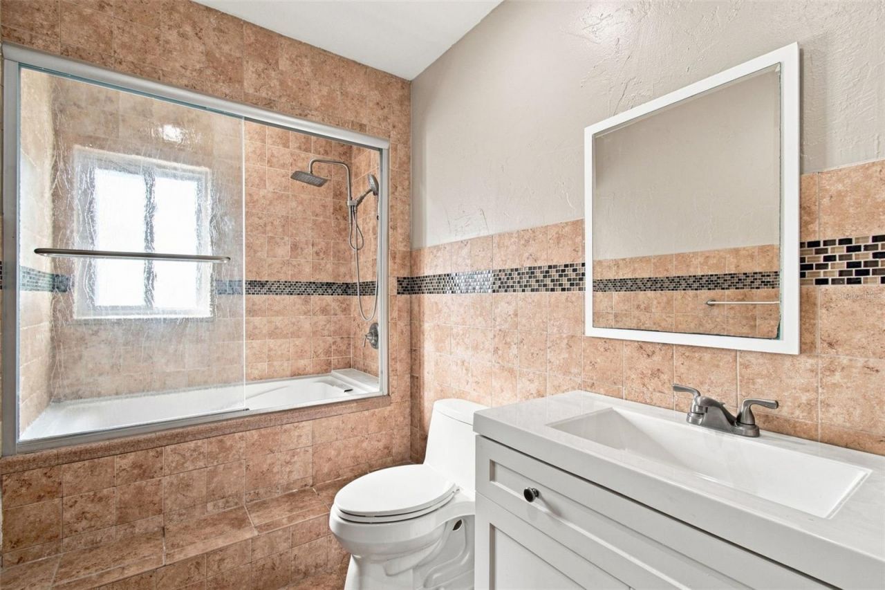 7233 Woodbrook Drive, Tampa, FL 33625 Photo
