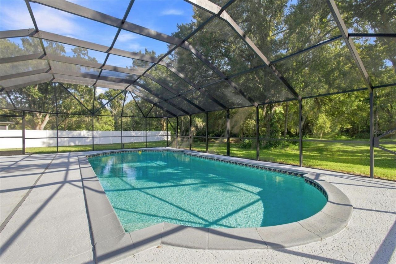 7233 Woodbrook Drive, Tampa, FL 33625 Photo