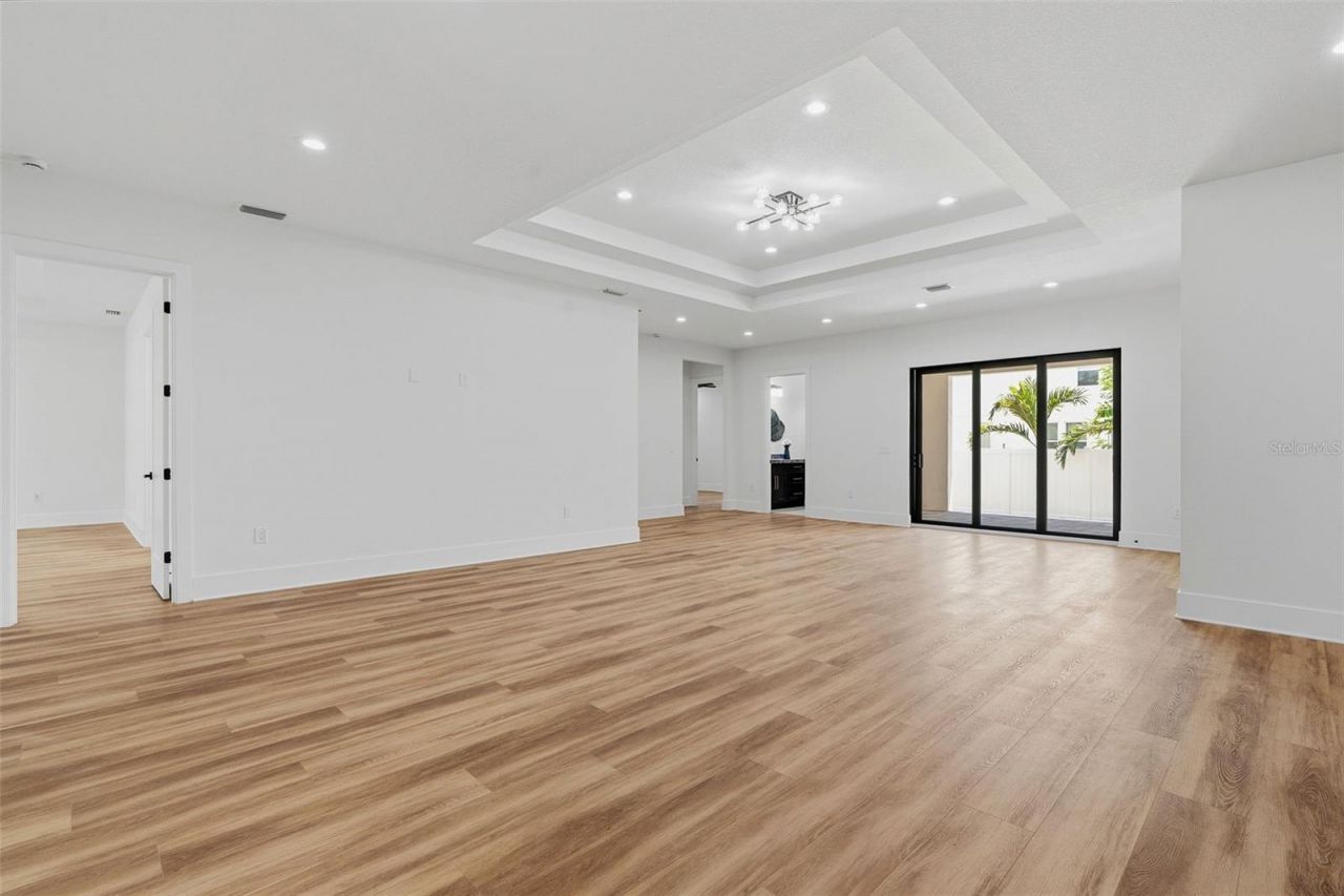 2914 W Walnut Street, Tampa, FL 33607 Photo