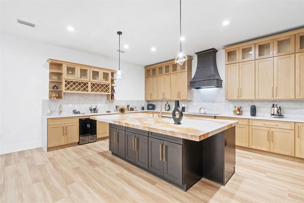 2914 W Walnut Street, Tampa, FL 33607 Photo