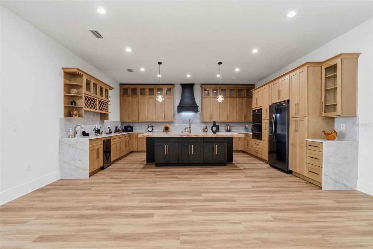 2914 W Walnut Street, Tampa, FL 33607 Photo