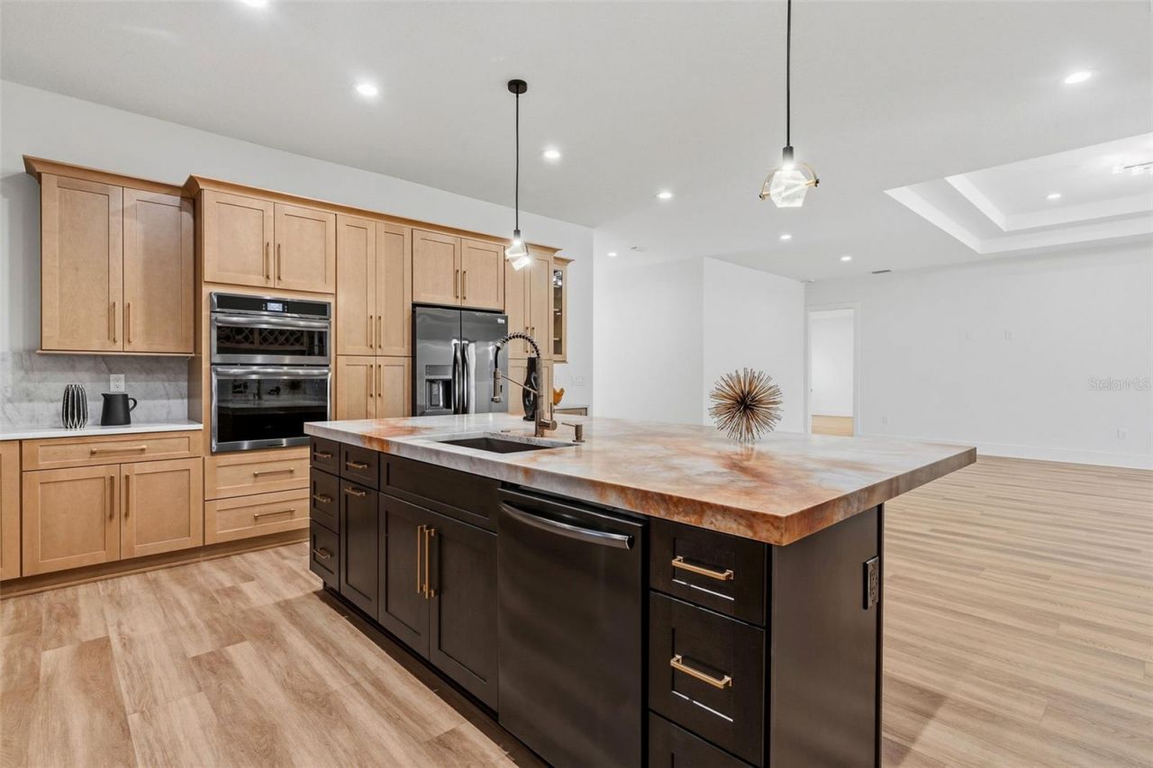 2914 W Walnut Street, Tampa, FL 33607 Photo