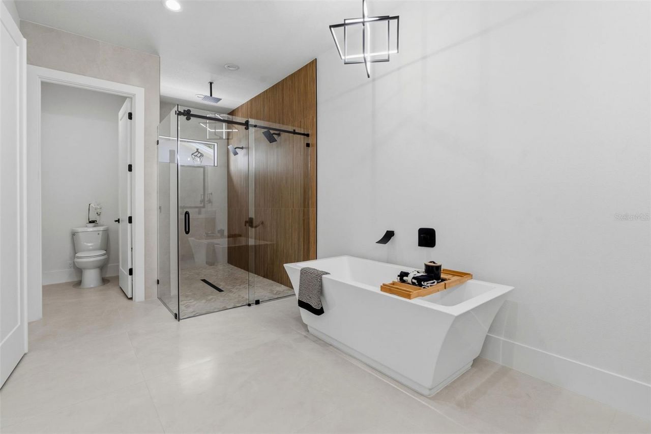 2914 W Walnut Street, Tampa, FL 33607 Photo