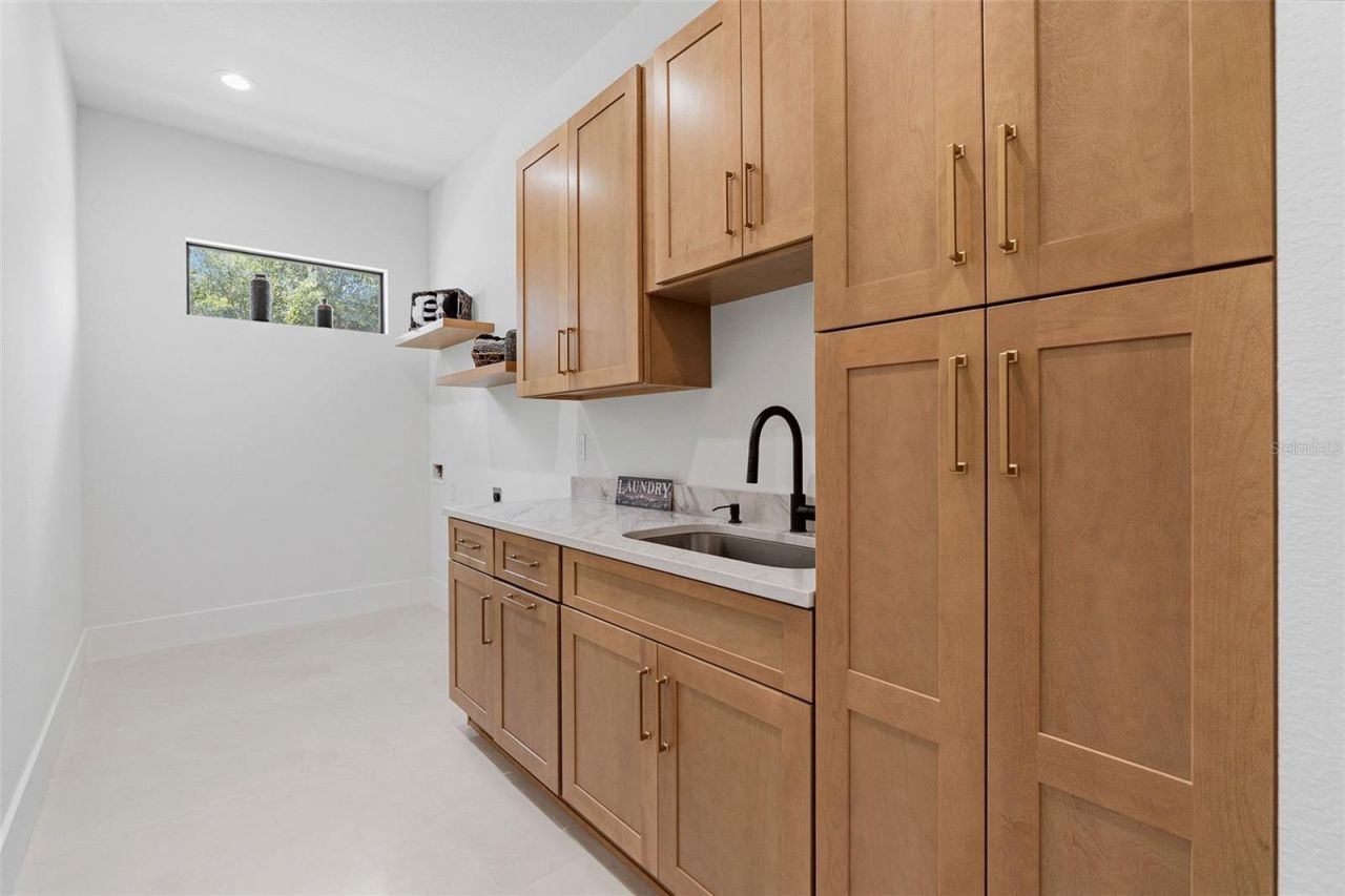 2914 W Walnut Street, Tampa, FL 33607 Photo