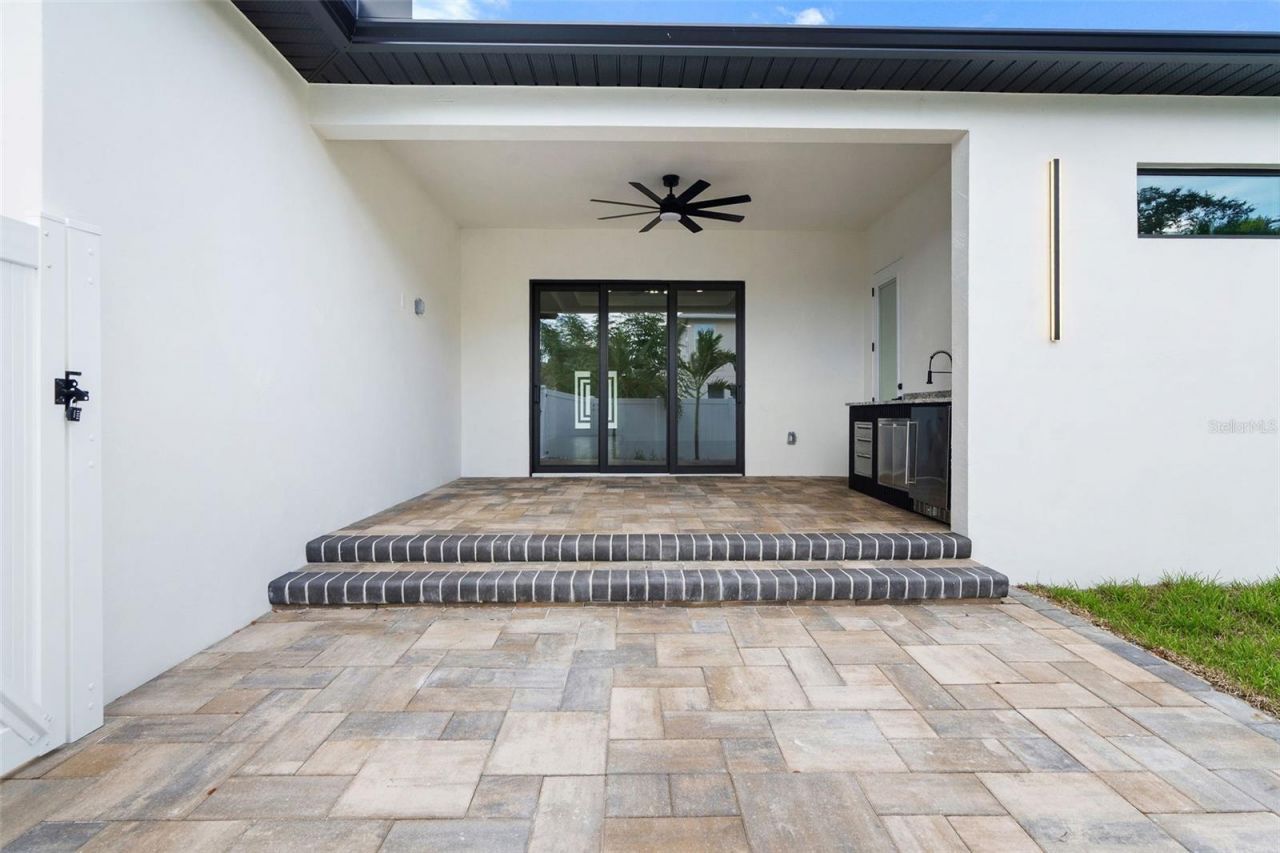 2914 W Walnut Street, Tampa, FL 33607 Photo