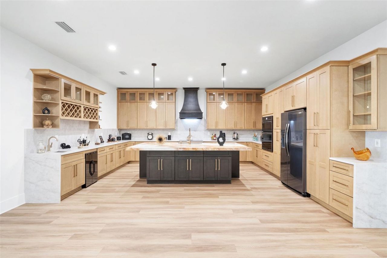 2914 W Walnut Street, Tampa, FL 33607 Photo