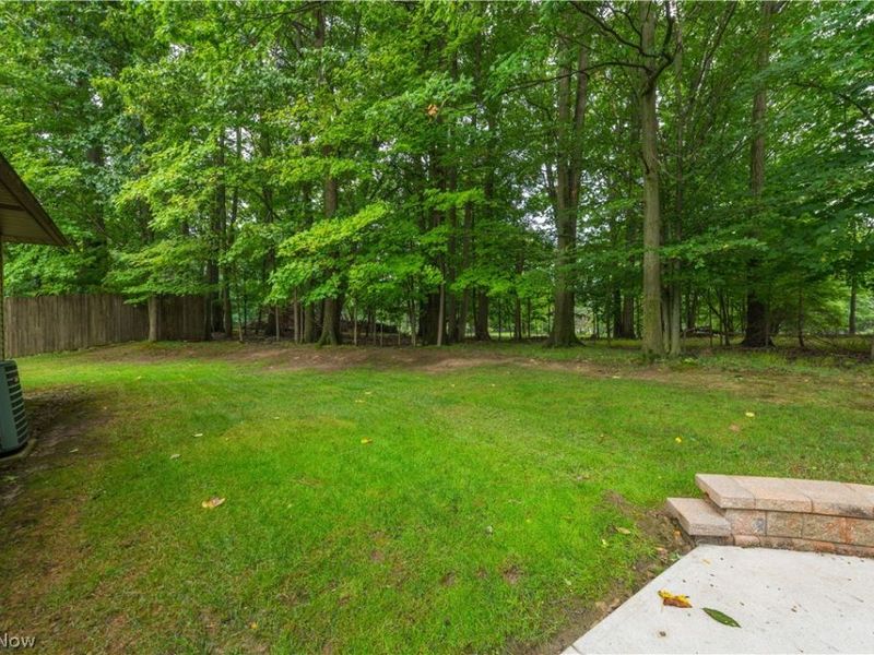 7818 Pompano Court, Parma, OH 44134 Photo 10