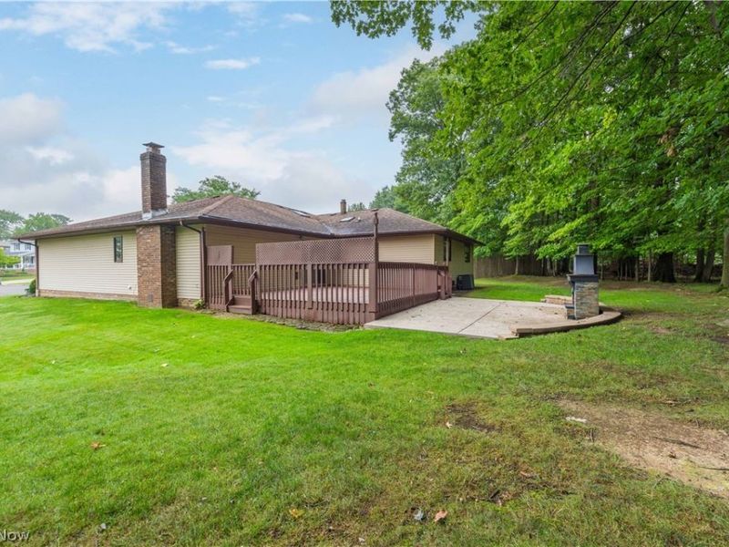 7818 Pompano Court, Parma, OH 44134 Photo 8