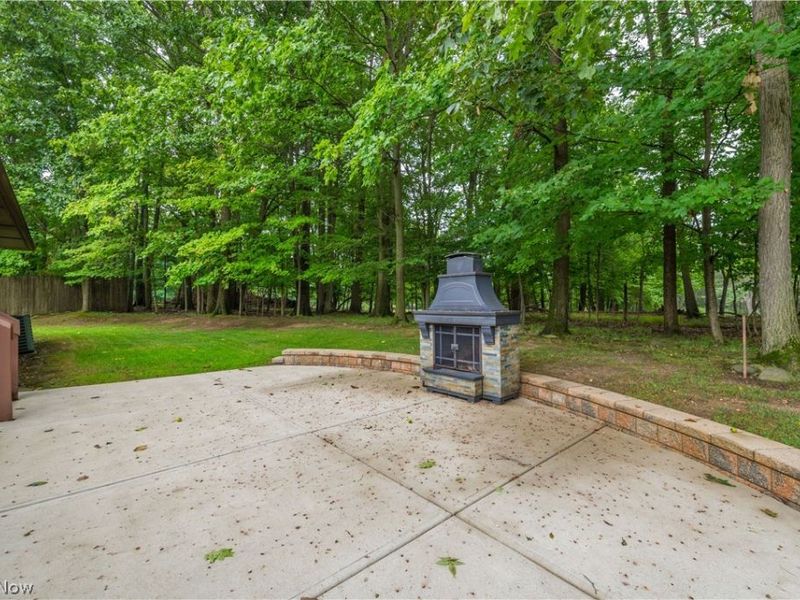 7818 Pompano Court, Parma, OH 44134 Photo 9