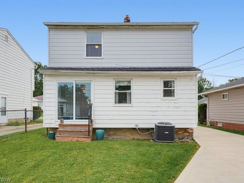 5054 Joseph Street, Maple Heights, OH 44137 Photo 3
