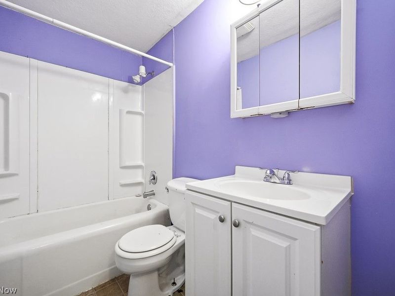 633 Vermont Drive, Lorain, OH 44052 Photo 28