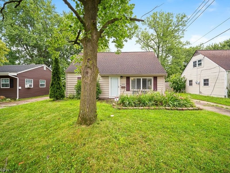 633 Vermont Drive, Lorain, OH 44052 Photo 3
