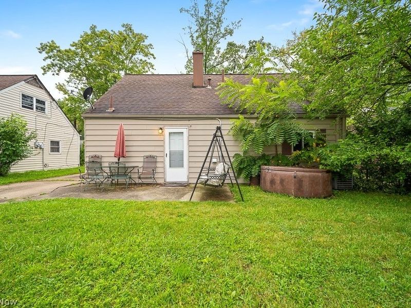633 Vermont Drive, Lorain, OH 44052 Photo 6