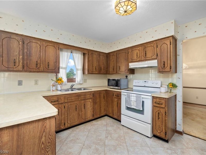 6308 Night Vista Drive, Parma, OH 44129 Photo 5