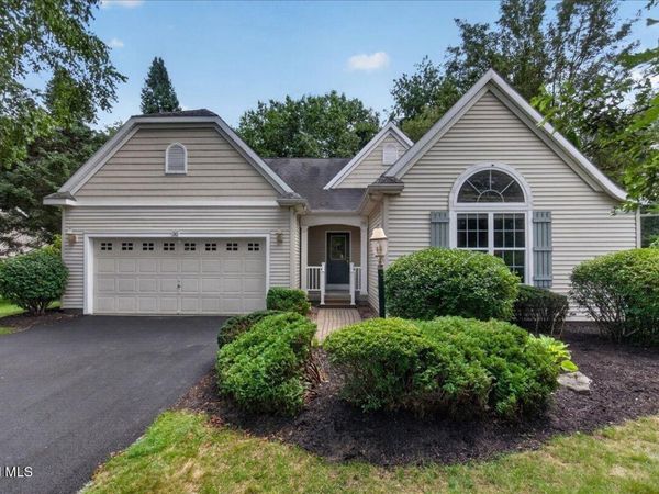 30 Mayfield Drive, Clifton Park, NY 12065