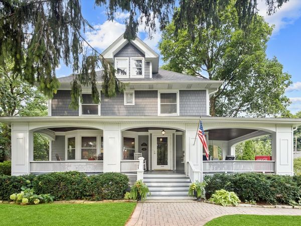 448 S Spring Avenue , La Grange, IL 60525