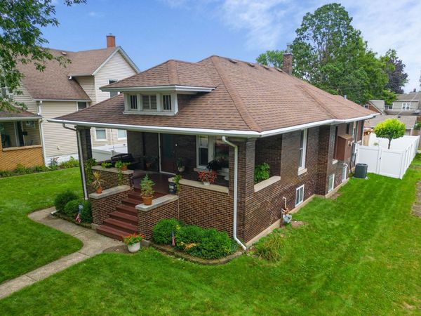 811 Farragut Place, Joliet, IL 60435