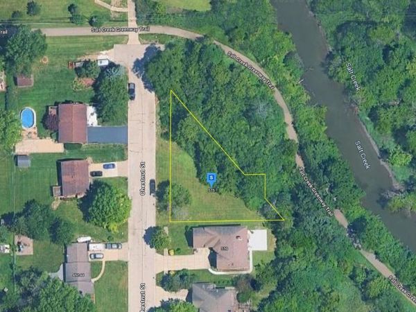 575 N Chestnut Street , Addison, IL 60101