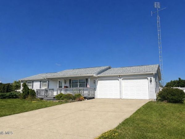4216 W Rolling Meadows Boulevard, Defiance, OH 43512