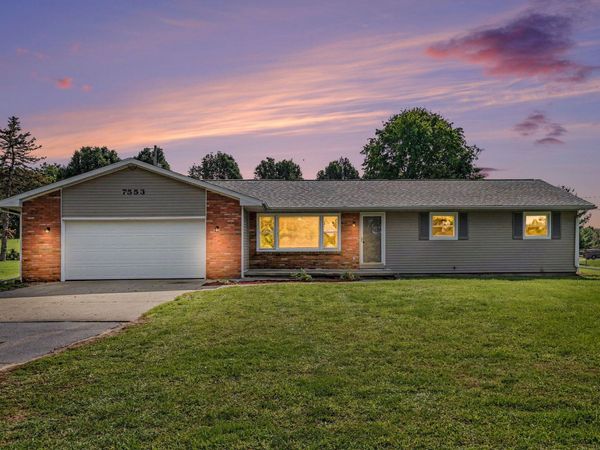 7553 Napoleon Road, Jackson, MI 49201
