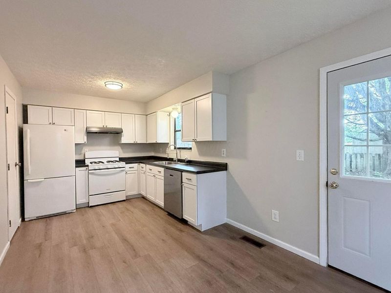 4849 Herndon Drive, Columbus, OH 43221 Photo 10