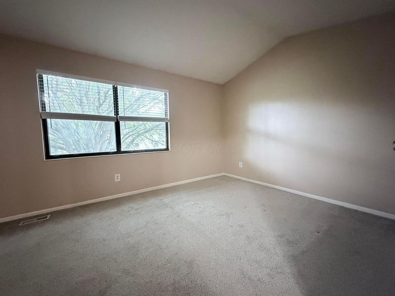 4849 Herndon Drive, Columbus, OH 43221 Photo 22
