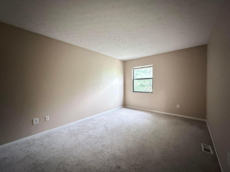 4849 Herndon Drive, Columbus, OH 43221 Photo 28