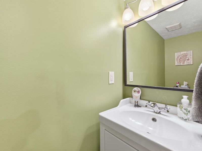 10879 Lakehurst Court, Sycamore Township, OH 45242 Photo 20