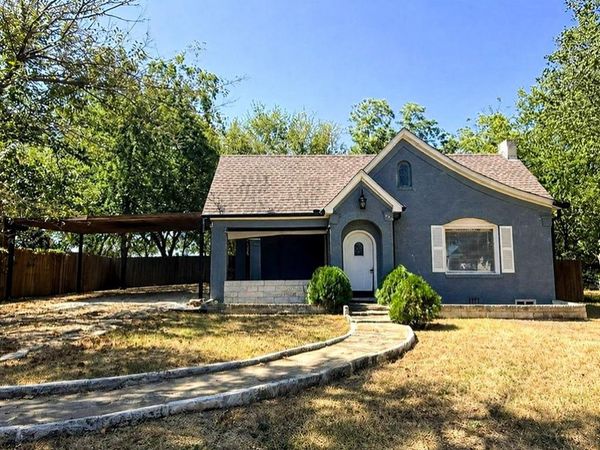 315 W Market Street, Mabank, TX 75147