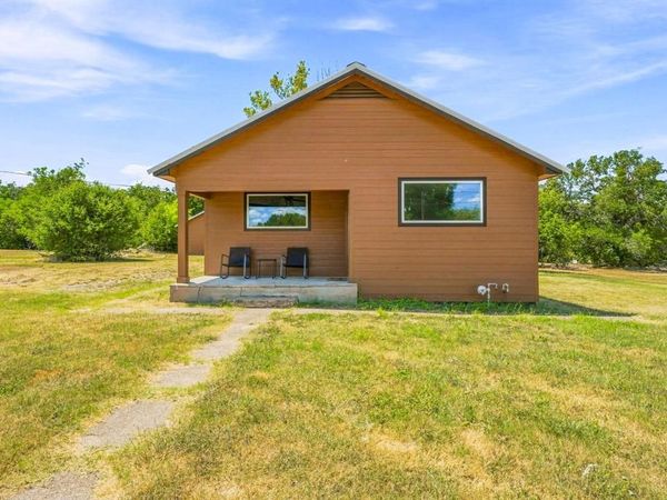 640 S Preston Street , De Leon, TX 76444