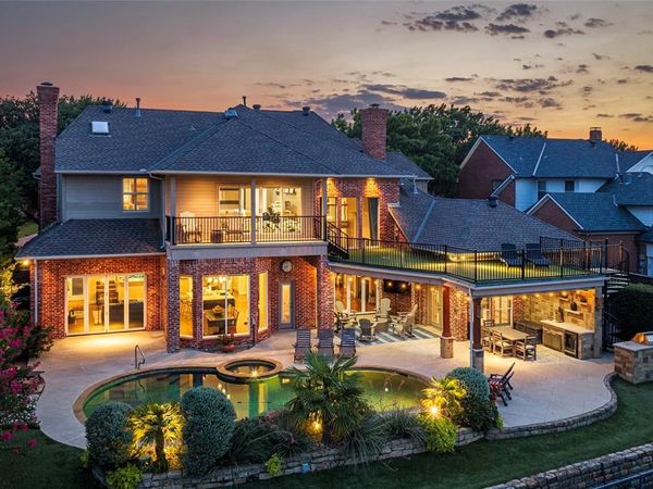 2808 Amesbury Drive, Plano, TX 75093