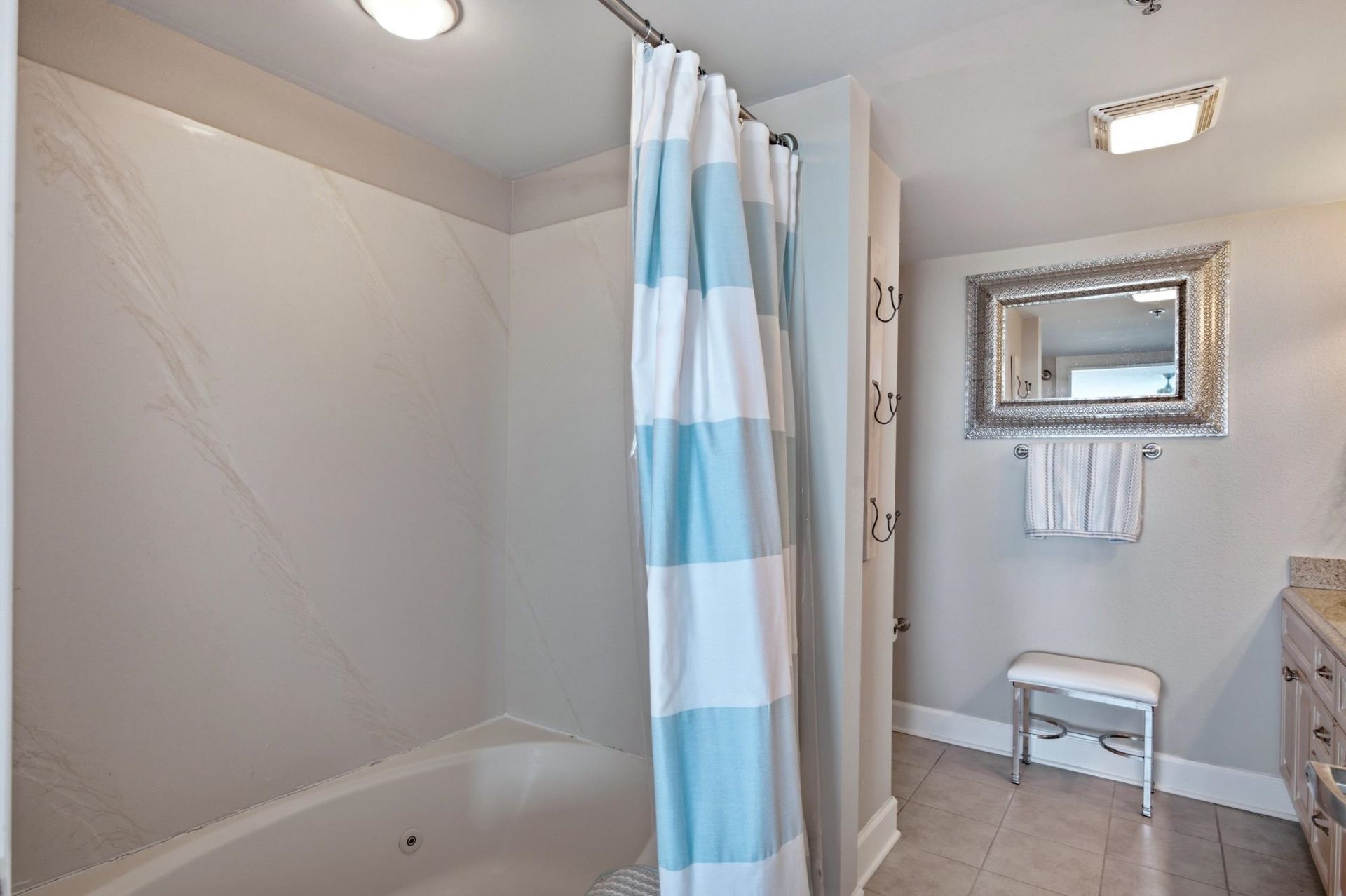 215 77th Ave. N Photo 11