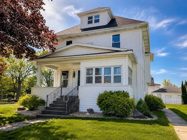 125 S GARDEN AVENUE, Gillett, WI 54124