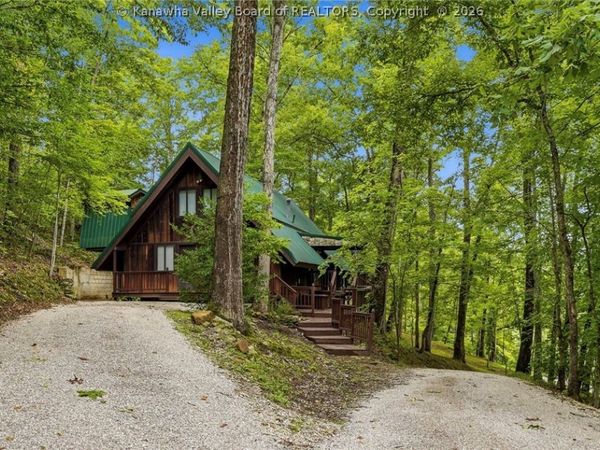 1648 Charleys Creek Road, Culloden, WV 25510