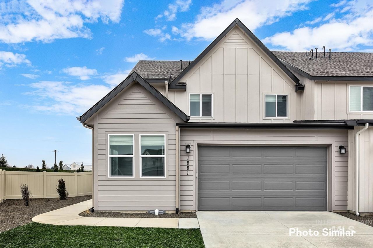 8131 W White Willow St, Eagle, ID 83616 Main Photo