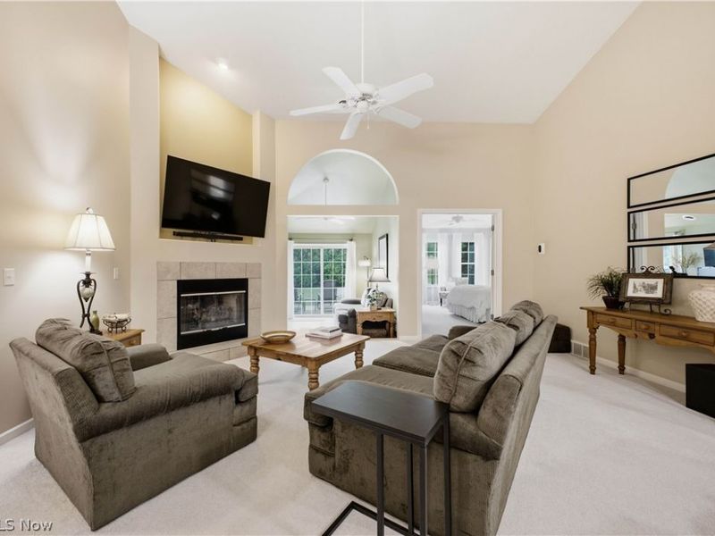 334 Windjammer Drive, Columbiana, OH 44408 Photo 12