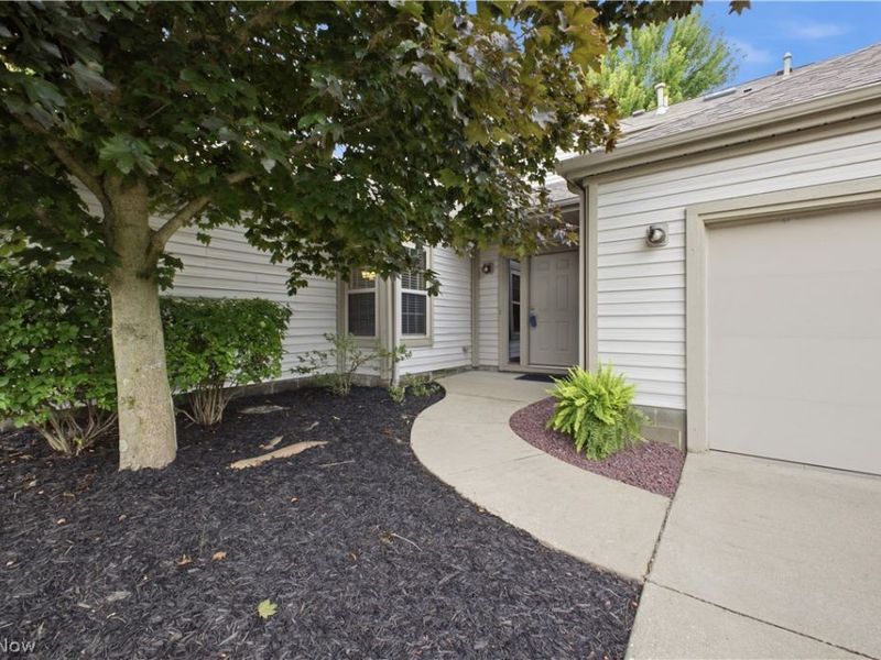 334 Windjammer Drive, Columbiana, OH 44408 Photo 3