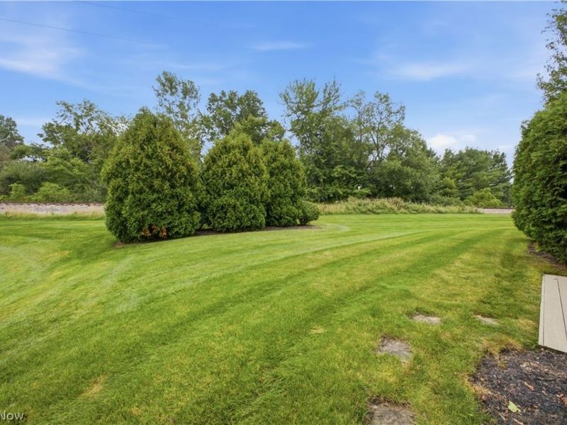 334 Windjammer Drive, Columbiana, OH 44408 Photo 37
