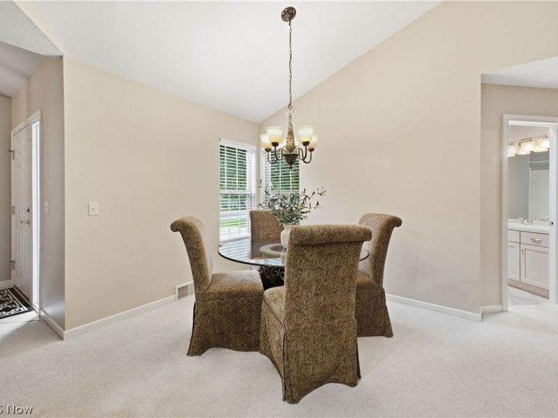 334 Windjammer Drive, Columbiana, OH 44408 Photo 7