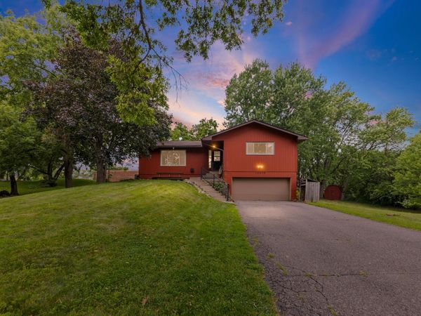 12916 1st Avenue S, Burnsville, MN 55337