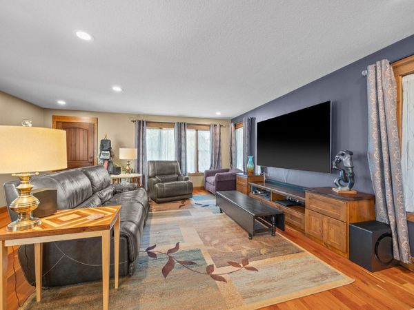318 4th Street NE, Minneapolis, MN 55413