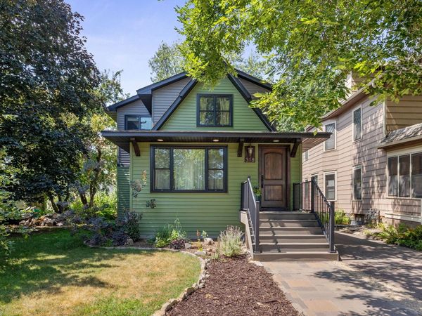 318 4th Street NE, Minneapolis, MN 55413