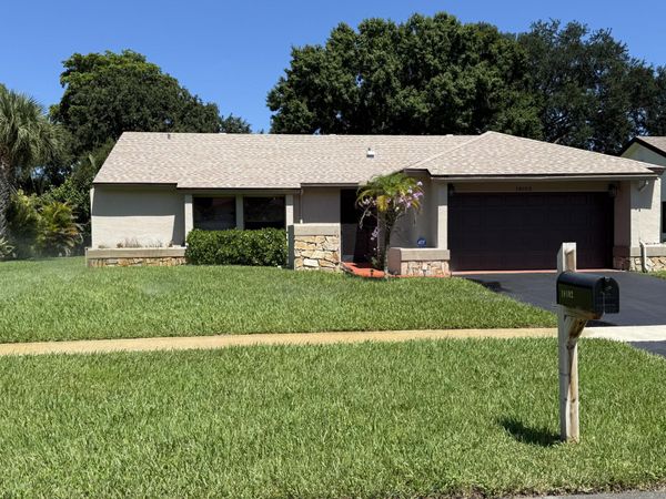 18102 104TH Terrace S, Boca Raton, FL 33498