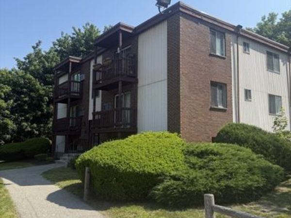 707 Bedford Street, Unit 3, Abington, MA 02351