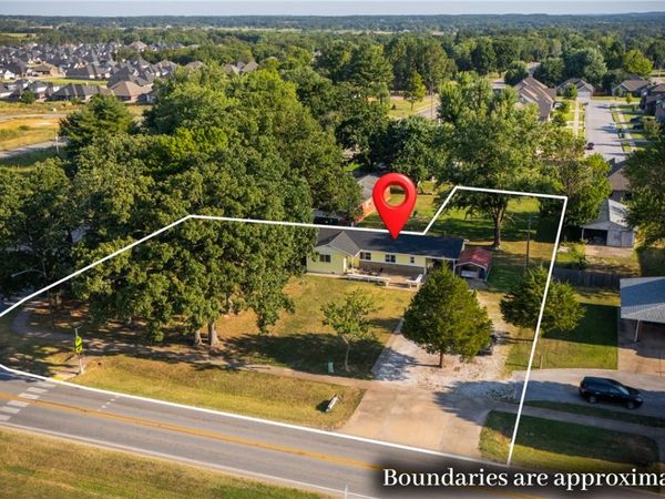 612 W Pickens Road , Pea Ridge, AR 72751
