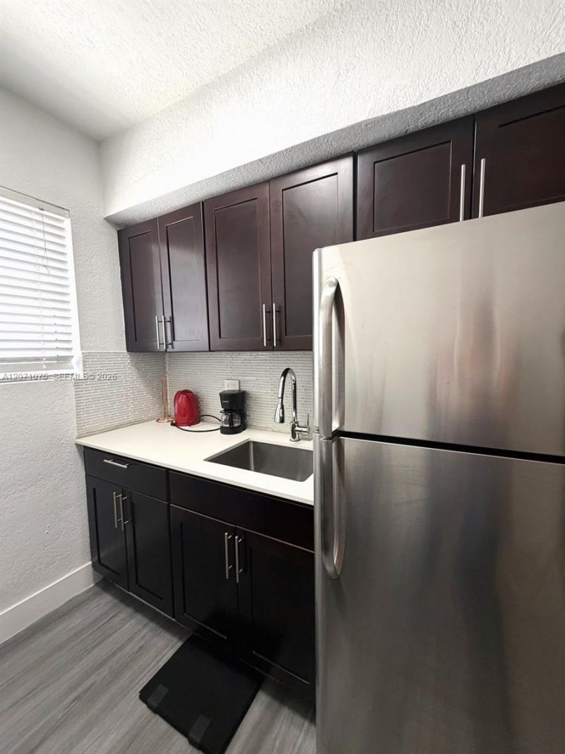 7334 Harding Ave , Unit 6, Miami Beach, FL 33141 Photo