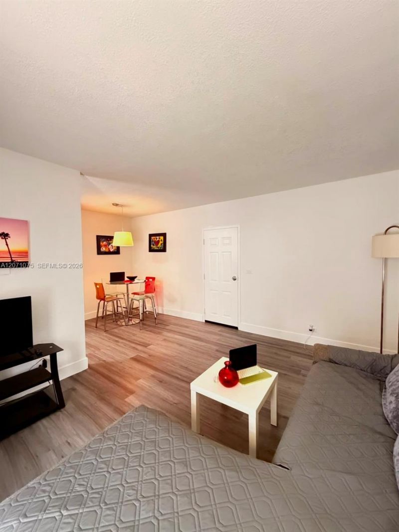 7334 Harding Ave , Unit 6, Miami Beach, FL 33141 Photo