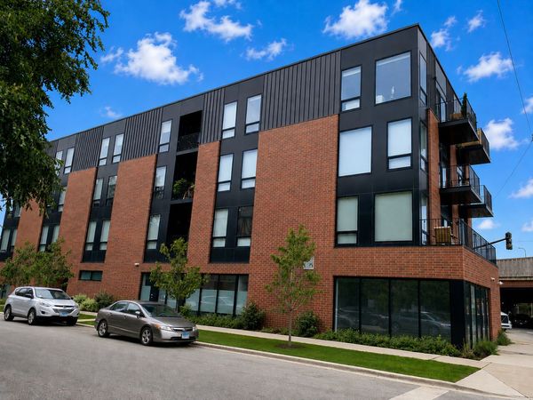 3953 W Dakin Street , Unit 201, Chicago, IL 60618