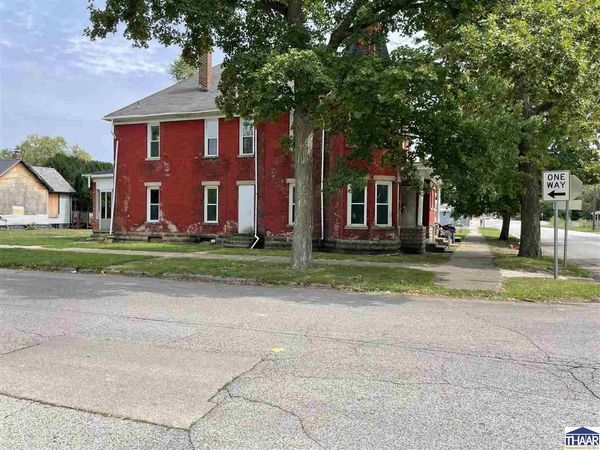 900 Locust Street, Terre Haute, IN 47807