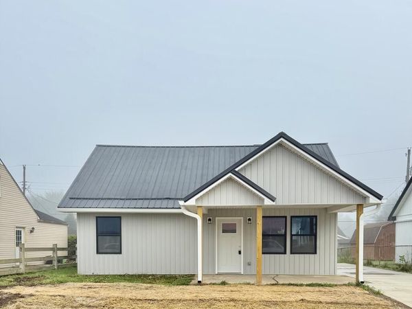 513 E 7TH ST, Waverly, OH 45690